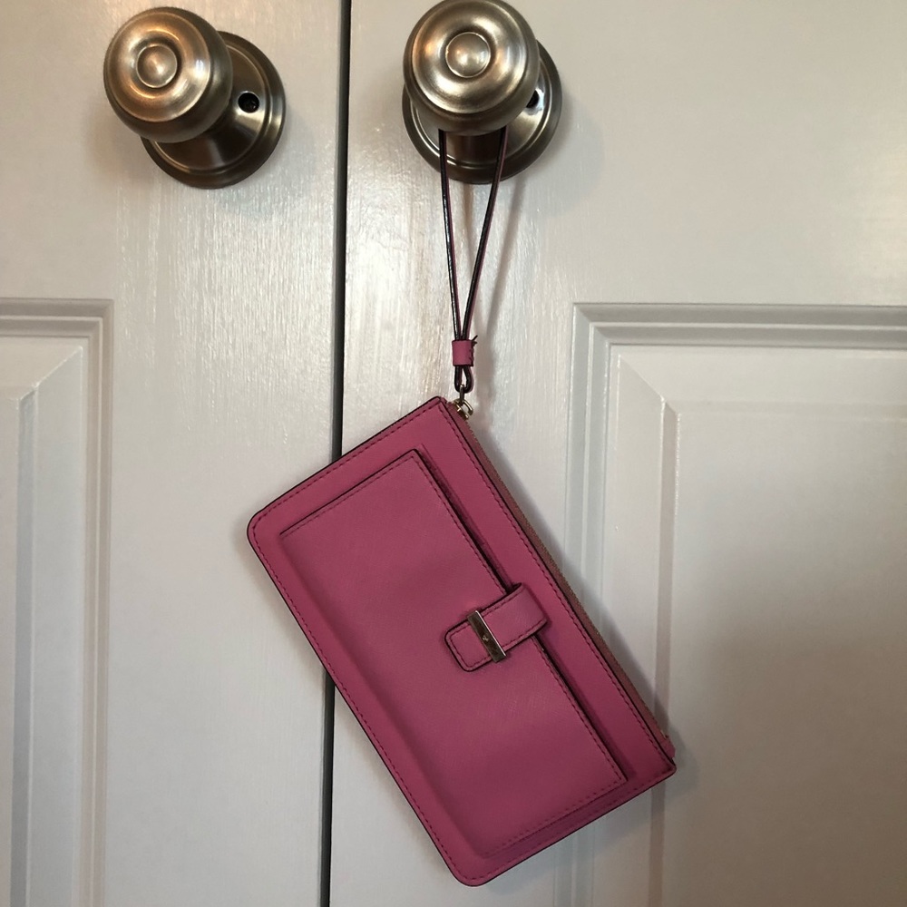 USED Kate Spade Wristlet
